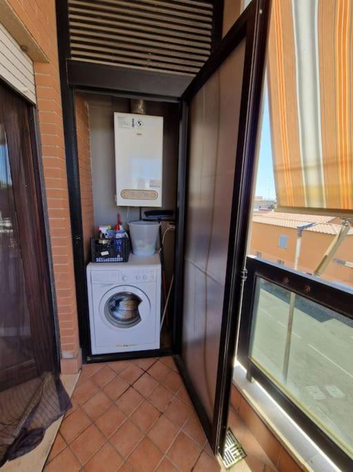 Terrazza A Nettuno E Chiesa Giubilare Santa Maria Goretti Esterno foto