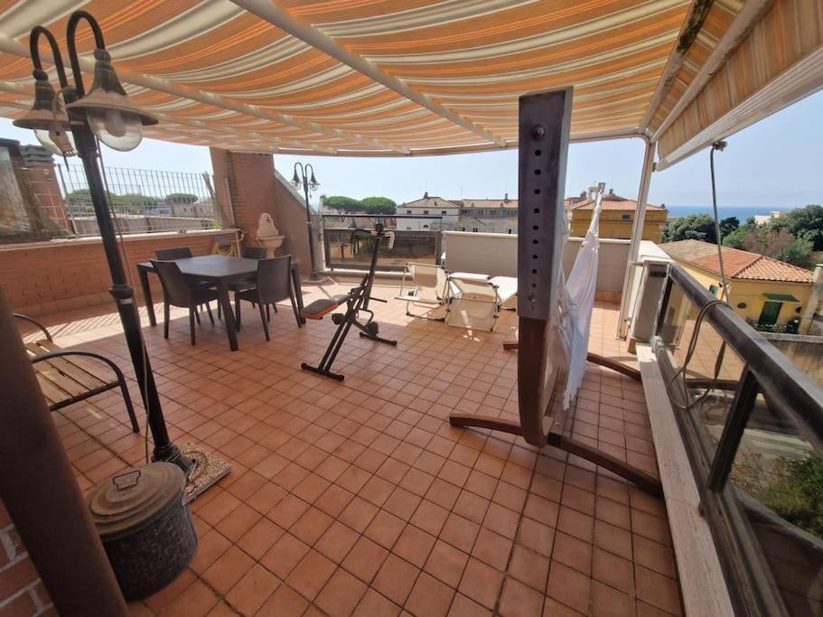 Terrazza A Nettuno E Chiesa Giubilare Santa Maria Goretti Esterno foto