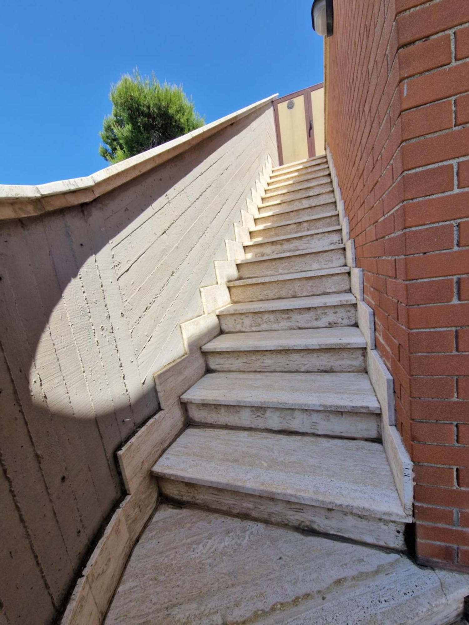 Terrazza A Nettuno E Chiesa Giubilare Santa Maria Goretti Esterno foto